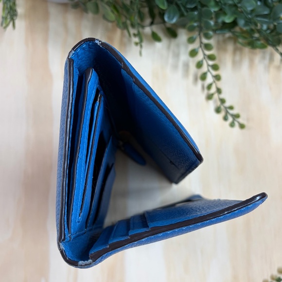Michael Kors Blue Wallet - Picture 9 of 13